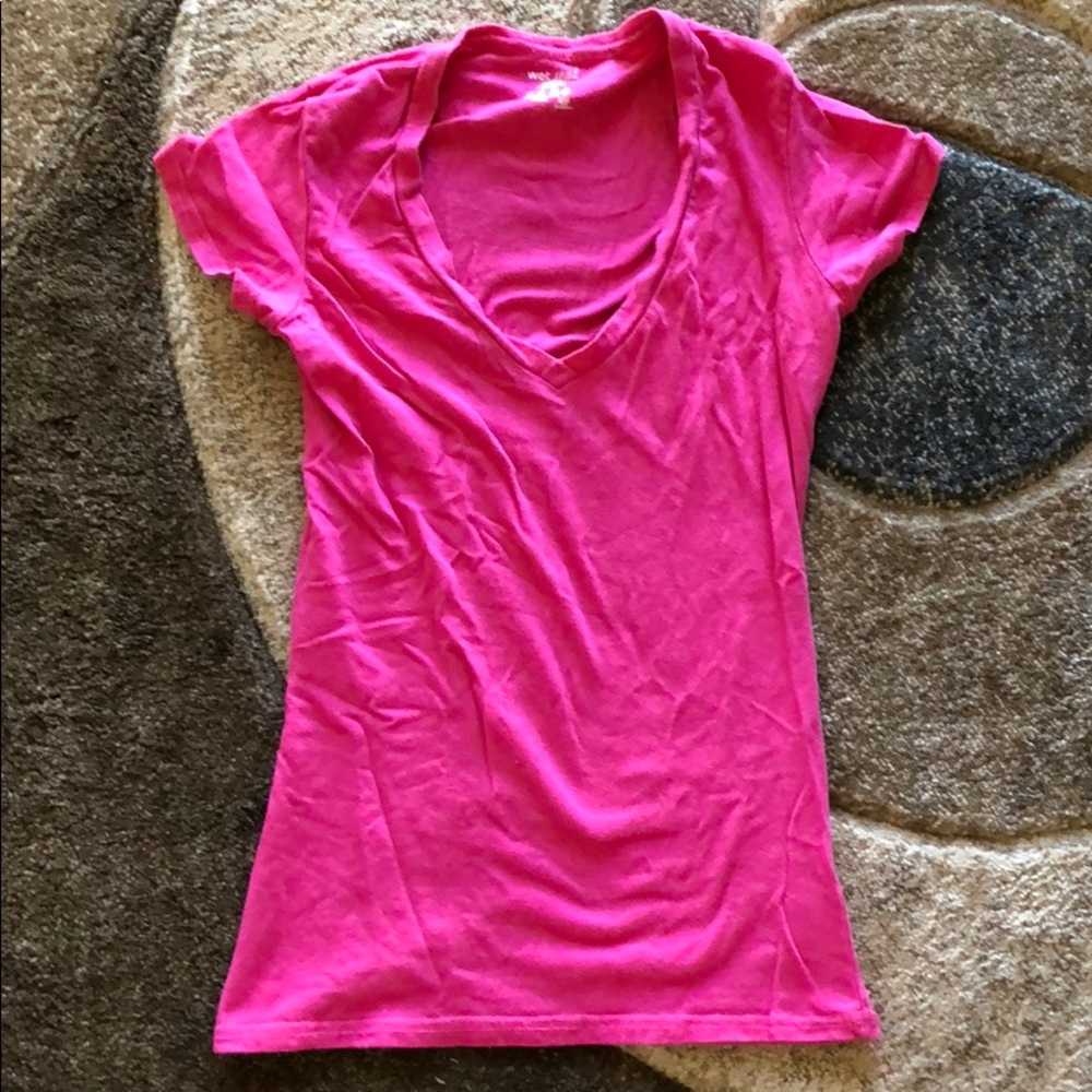 Fitted pink shirt